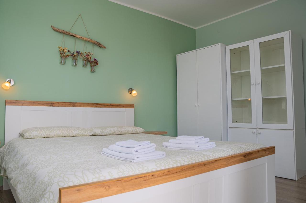 Apartman Doris Milohnici Ngoại thất bức ảnh